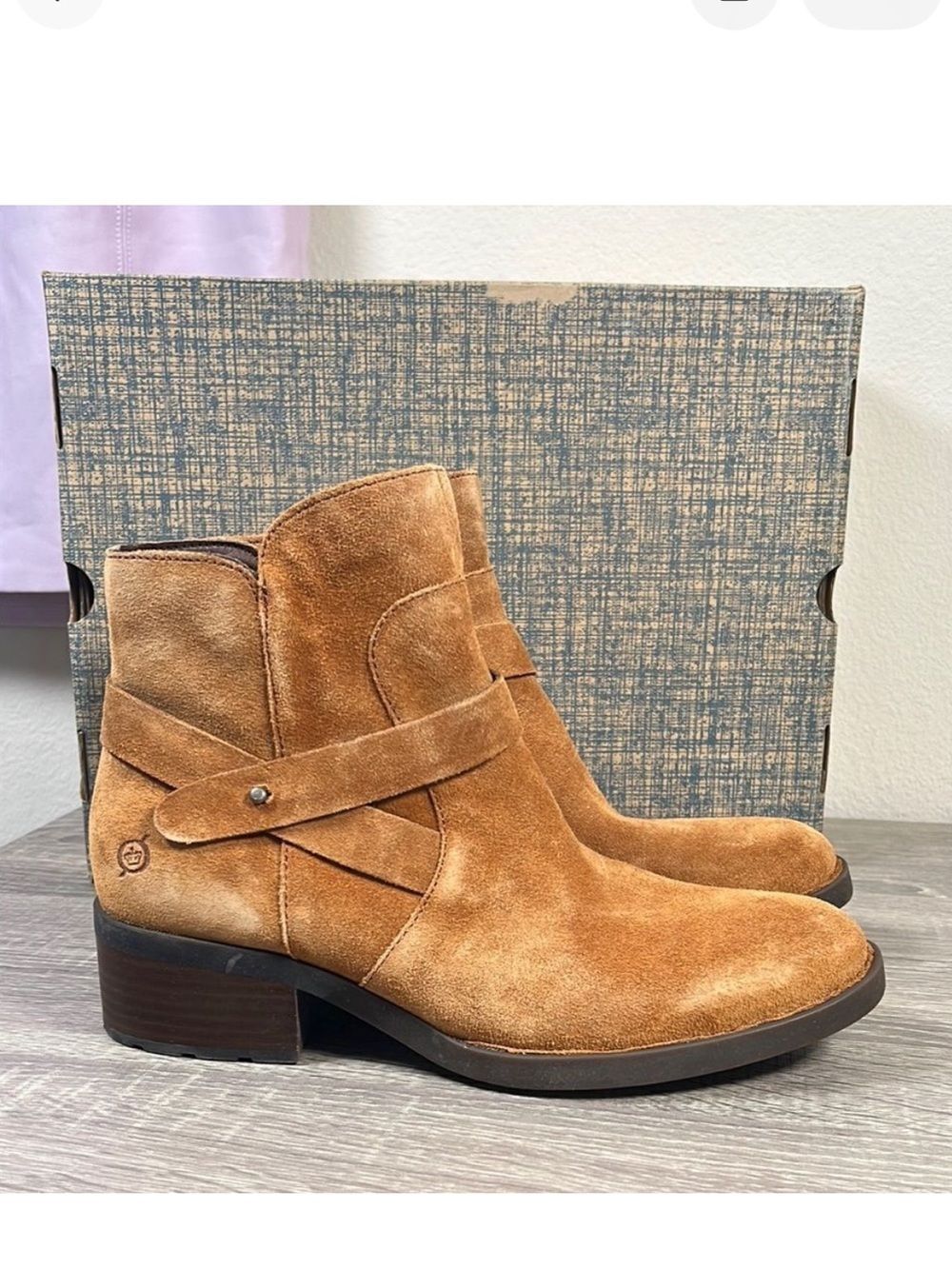 Born Tori Ankle Boots Women’s Tan Cream Suede Wrap Strap Block Heel Booties 10